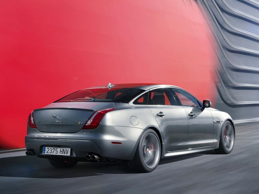  Jaguar XJR 2013 года  (фото 7 из 16)